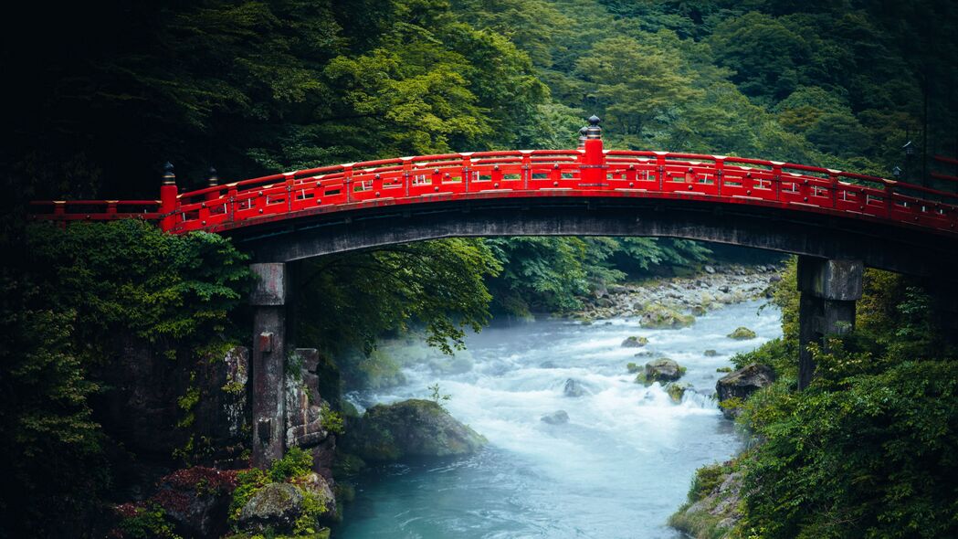 亚洲桥梁森林河流美景，4K高清壁纸，3840x2160分辨率，畅享自然风光