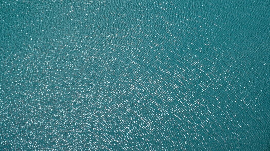 海洋蓝色眩光水波纹4K壁纸，高清3840x2160风景图片，一键下载