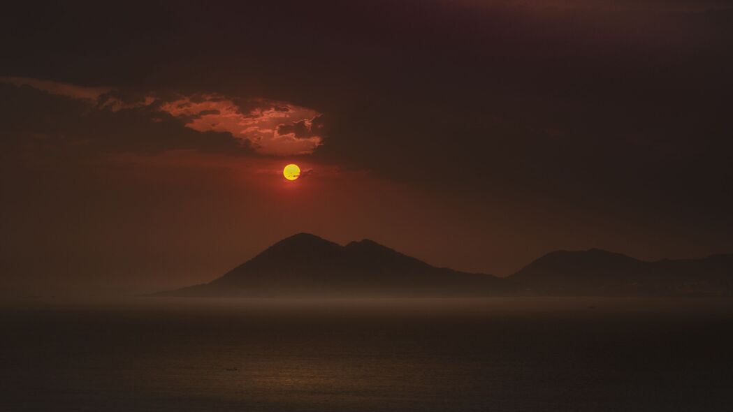 山脉剪影夜满月，绝美4K壁纸，高清3840x2160背景图片免费下载