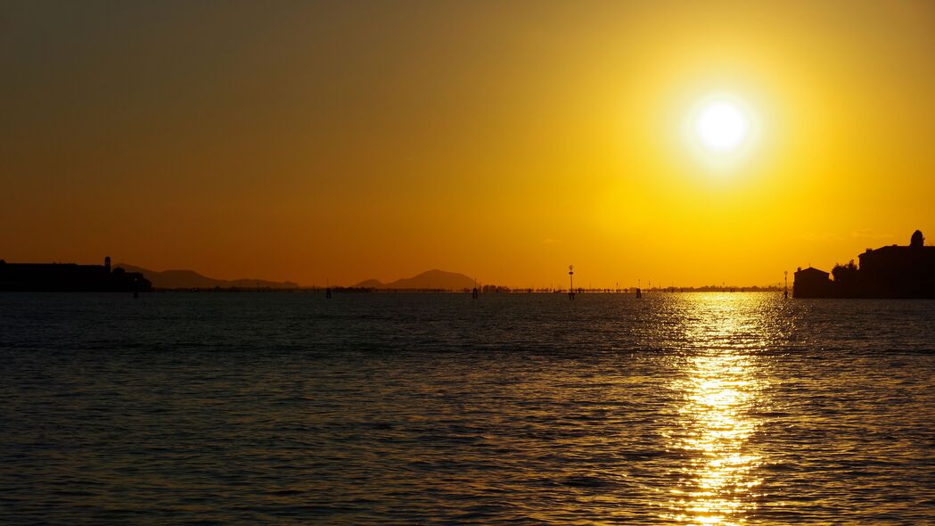 大海地平线日落晚景，超清4K壁纸，3840x2160高清背景图片免费下载