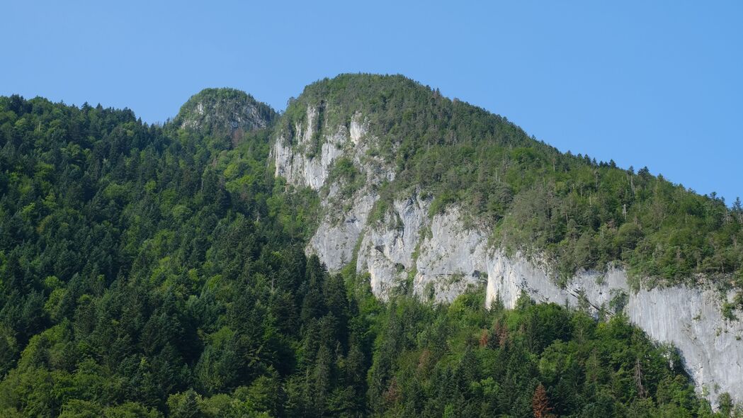 绝美岩石山脉悬崖树木风光，4K超清壁纸，3840x2160高清下载