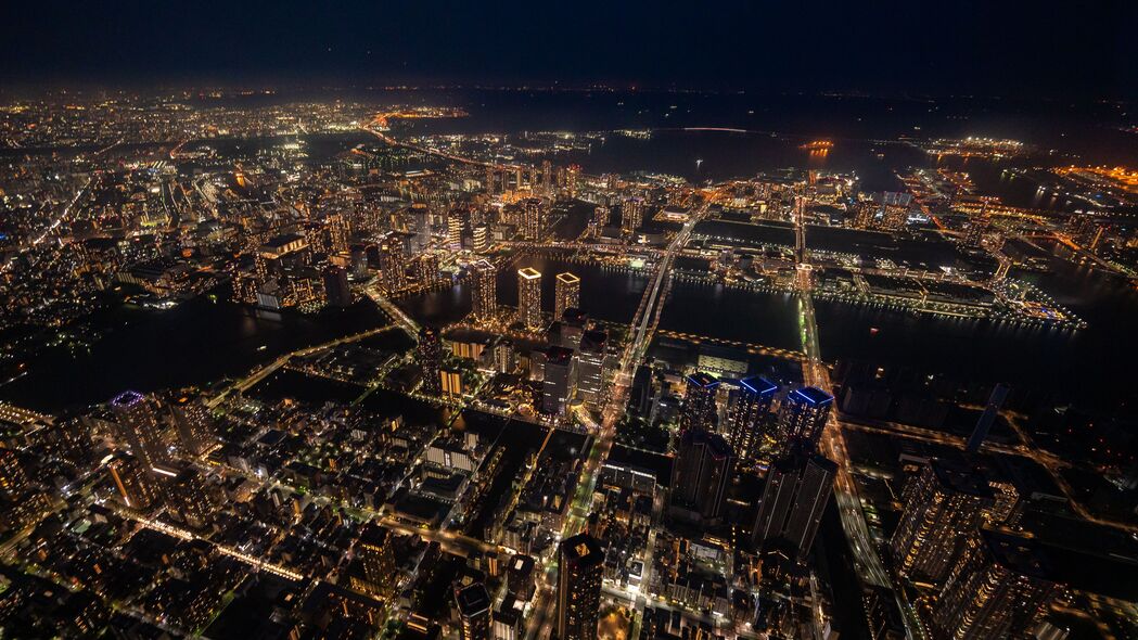 城市夜景璀璨，摩天大楼高耸入云，4K超清鸟瞰图，打造你的壁纸新视界