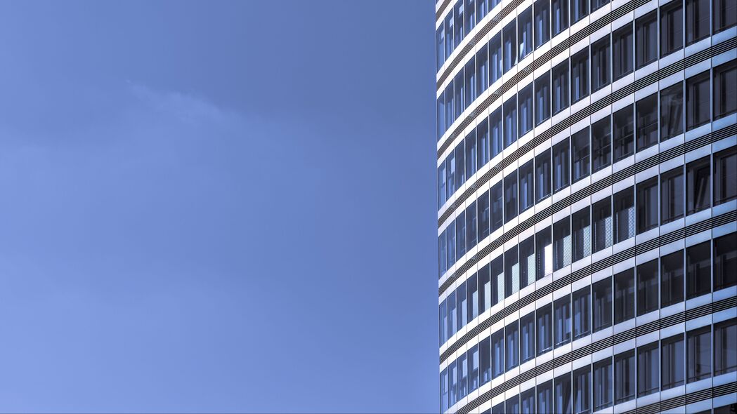 建筑立面蓝色窗户4K超清壁纸，3840x2160高清背景图片免费下载