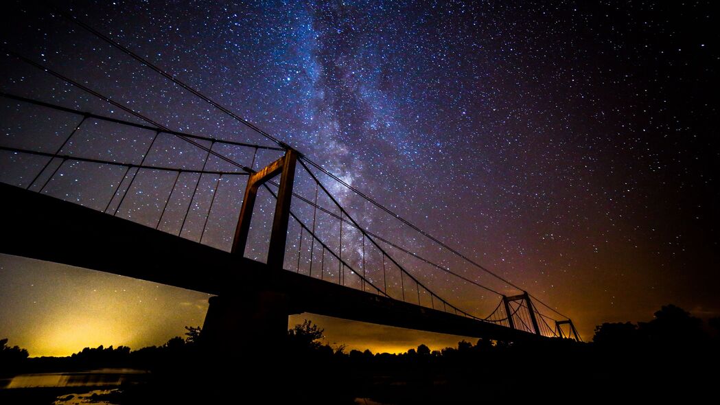 大桥银河之夜，深邃星空4K壁纸，高清3840x2160下载
