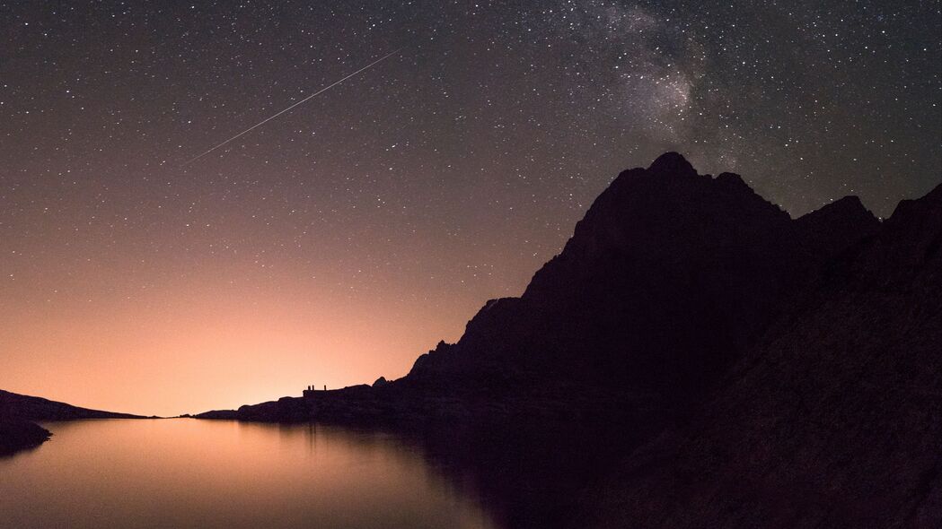 夜晚银河剪影，璀璨星星4K壁纸，高清3840x2160背景图片下载