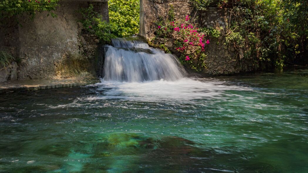 瀑布、水、树、花自然美景，超清4K壁纸，3840x2160高清风景图片下载