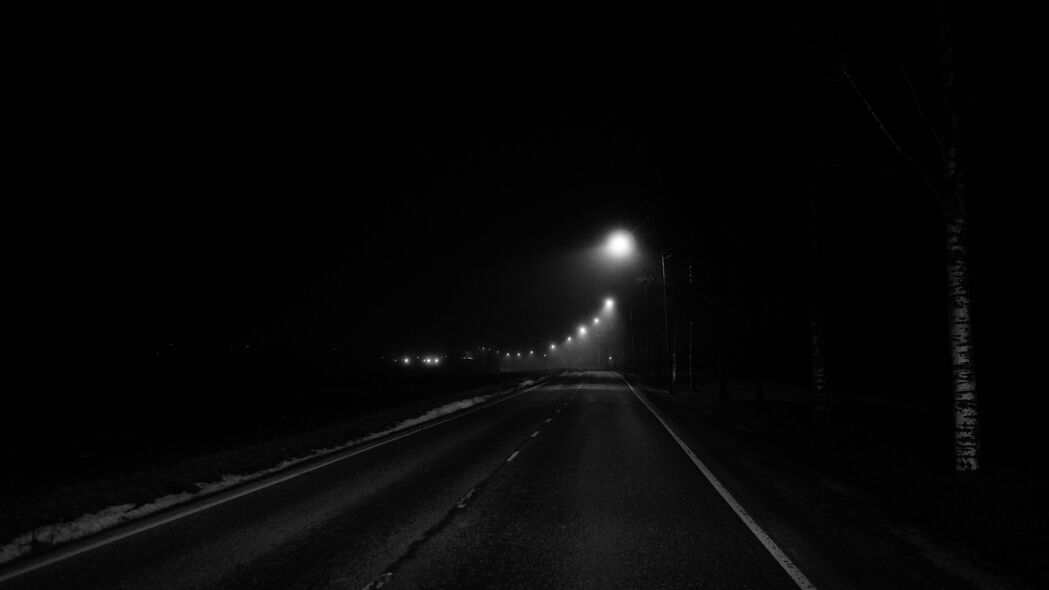夜晚道路灯光黑白影调，4K超清壁纸，3840x2160高清下载