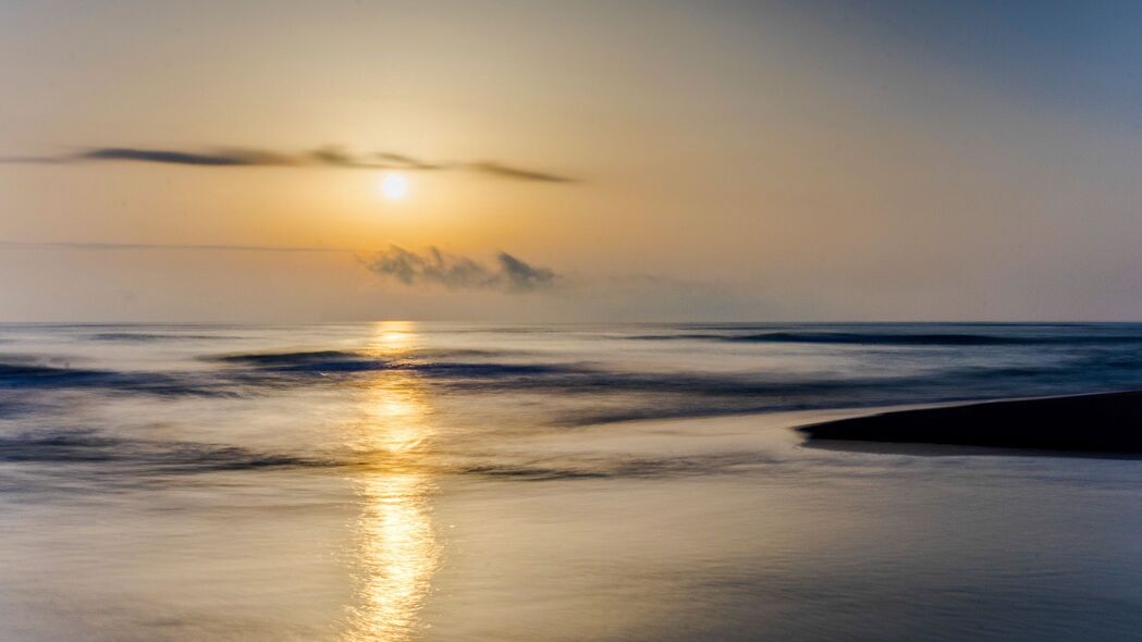 大海日出，地平线美景，4K超高清自然壁纸，3840x2160分辨率免费下载