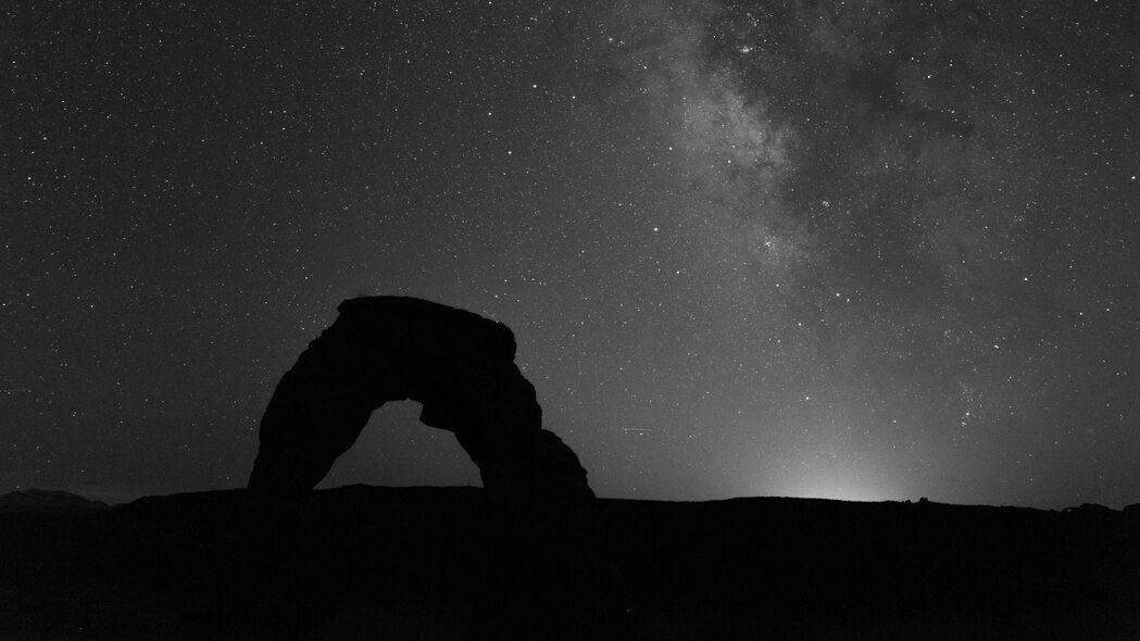 拱门剪影映星光，绝美夜间4K壁纸，3840x2160高清背景图片下载