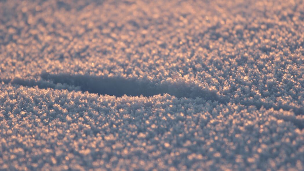 雪踪阴影之美，超高清4K宏观壁纸，3840x2160分辨率，一键下载！