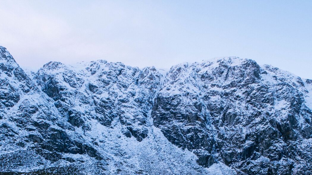 冬日山雪流韵，自然美景4K高清壁纸，3840x2160超清下载
