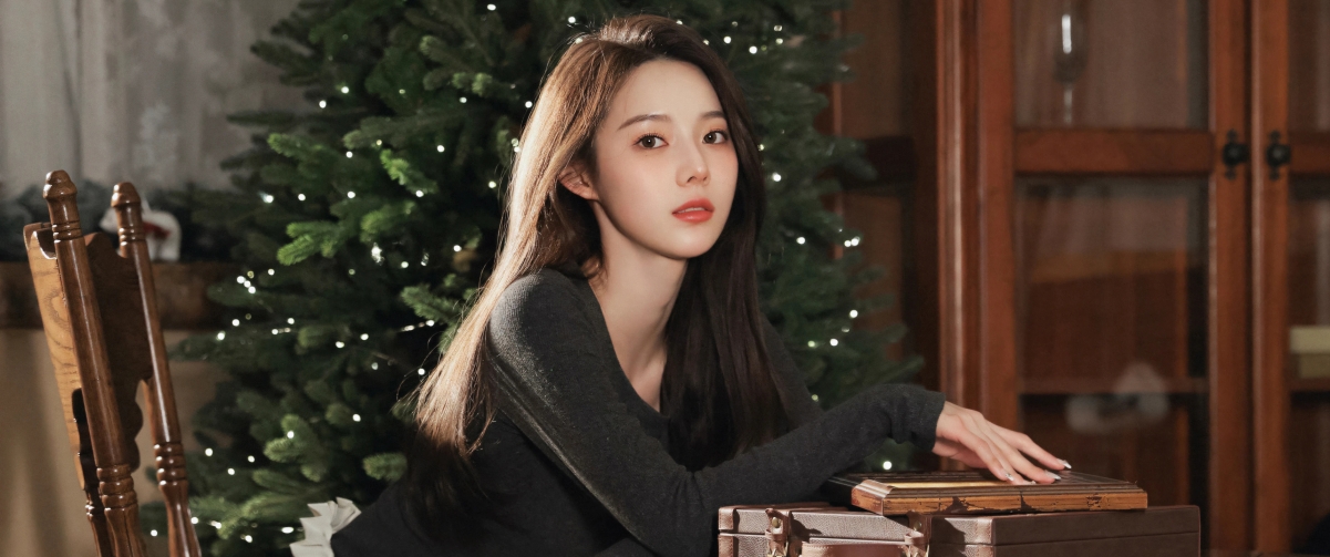 冯琬贺美女壁纸精选，3440x1440高清带鱼屏4K图片，一键下载