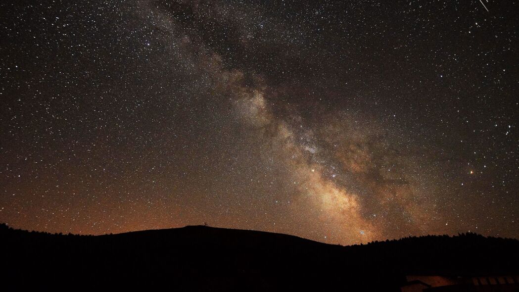 夜间银河璀璨，高清4K壁纸，星星太空美景，3840x2160分辨率下载