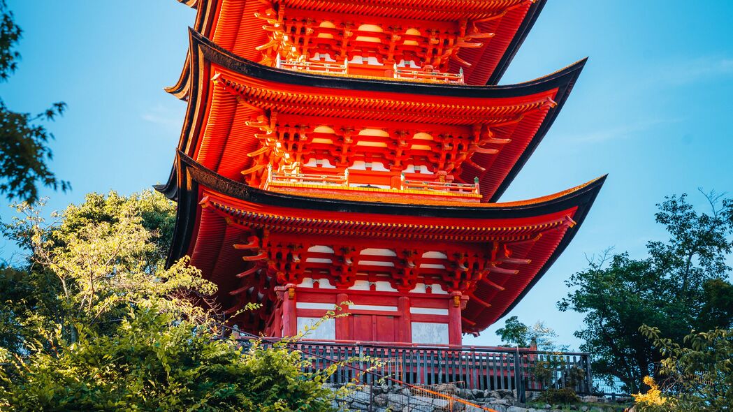 高清4K宝塔建筑壁纸，3840x2160精美屋顶背景图片，免费下载