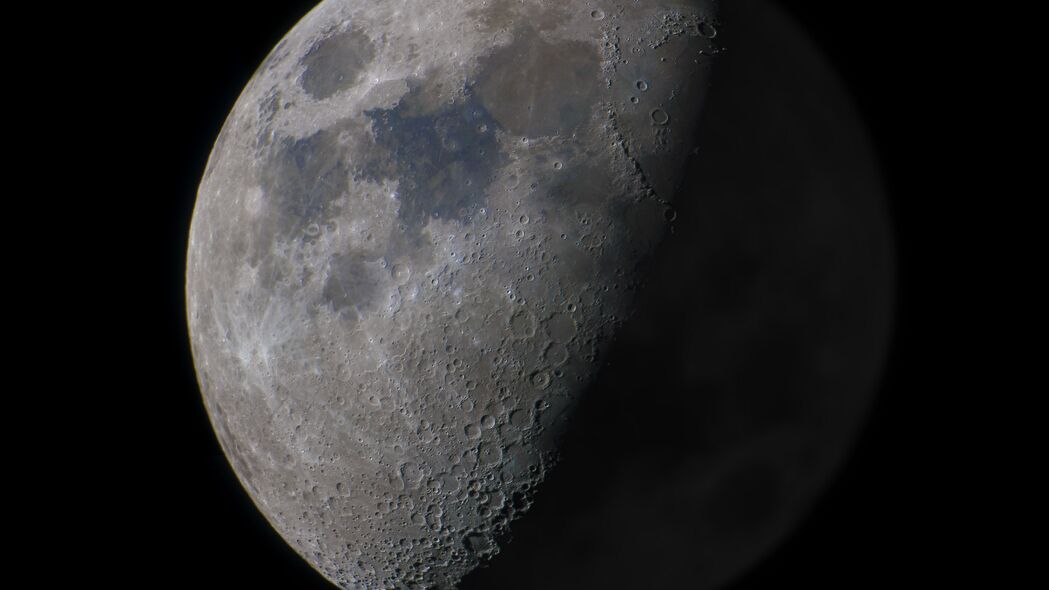 月球行星陨石坑浮雕，绝美4K壁纸，3840x2160高清背景图片下载