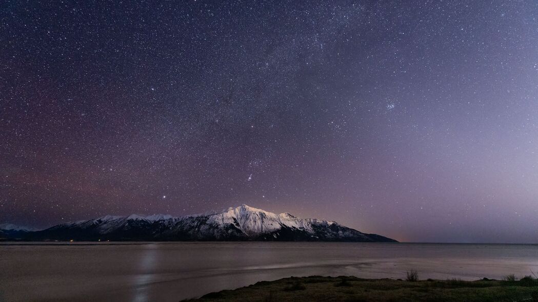山巅雪海星空夜，4K高清壁纸下载，3840x2160绝美背景图片