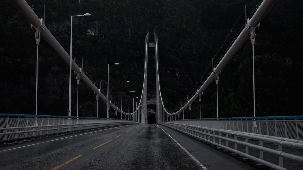 道路桥梁隧道树木美景，4K高清壁纸下载，3840x2160超清分辨率