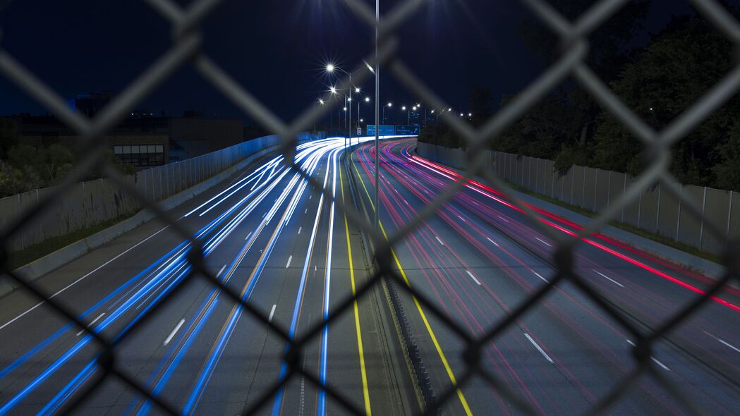 夜间道路网格灯光长曝光，高清4K壁纸下载，3840x2160极致画质背景图