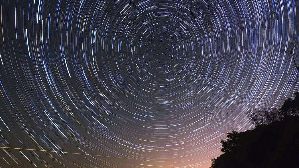 星空长曝光4K高清壁纸，夜间3840x2160背景图片免费下载