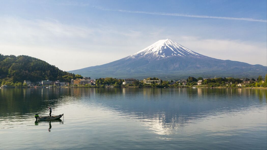 山雪湖景4K高清壁纸，绝美反射，3840x2160超清下载