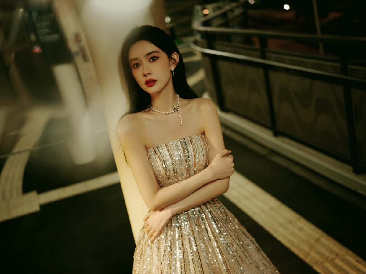 孟子义跨年惊艳瞬间，5K高清壁纸，绝美4K美女图片，超清画质5792x4344，免费下载