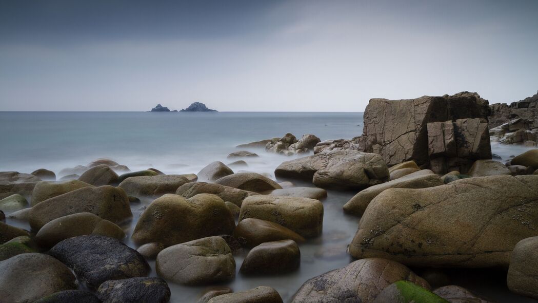 绝美石头与大海交融自然风景，超清4K壁纸，3840x2160高清下载