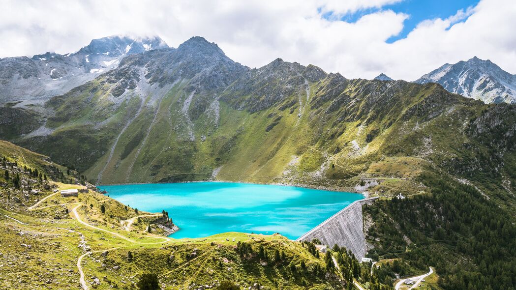 绝美山脉湖泊4K壁纸，高清3840x2160自然风景，一键下载！