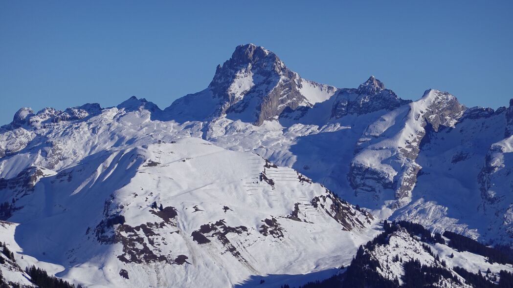 自然之美，山峦斜坡雪景4K超清壁纸，3840x2160高清下载