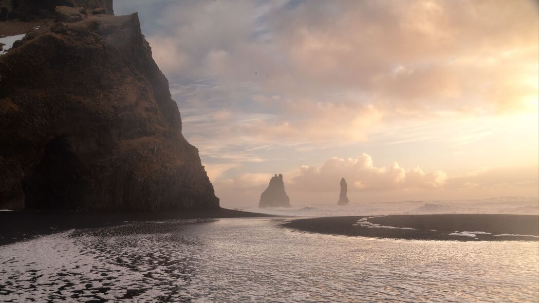海岛岩雾自然美景，4K高清壁纸，3840x2160超清画质下载