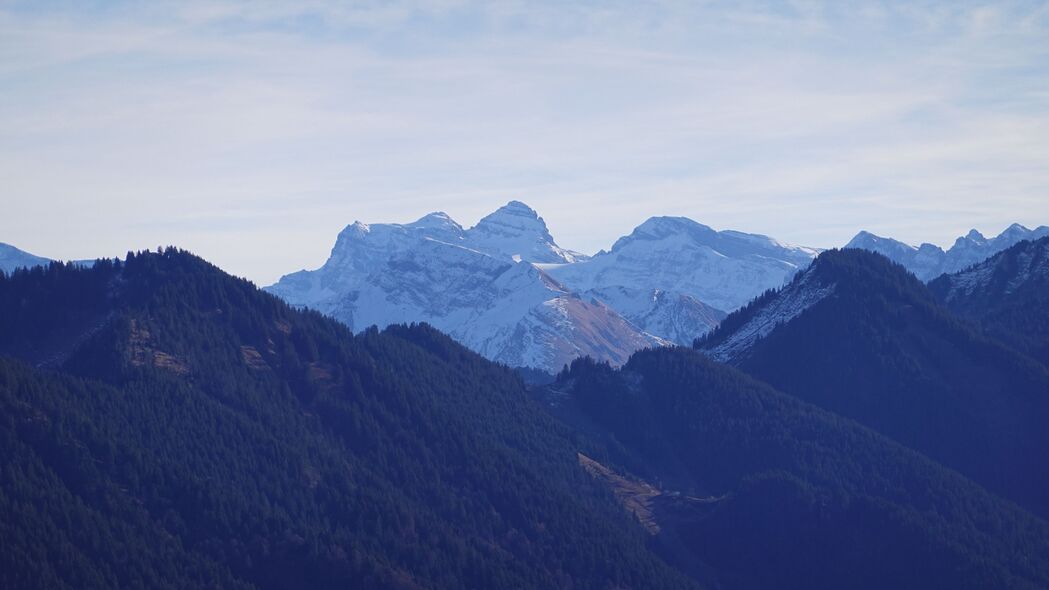 超高清4K风景壁纸，山脉雪域森林，自然之美尽览无遗，3840x2160分辨率免费下载