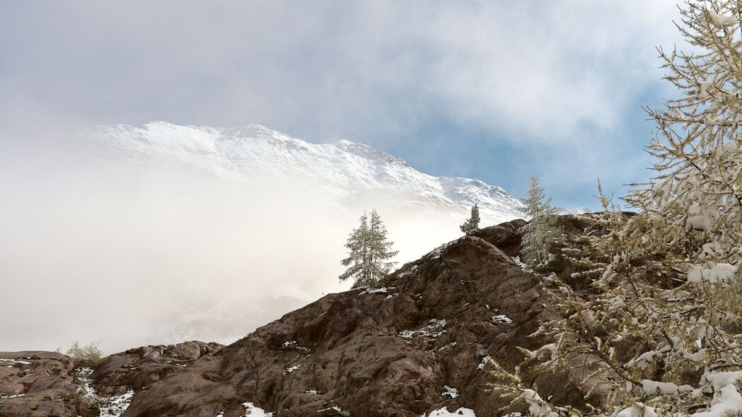 【绝美自然】4K高清风景壁纸，山脉岩石云杉雪景，3840x2160超清下载
