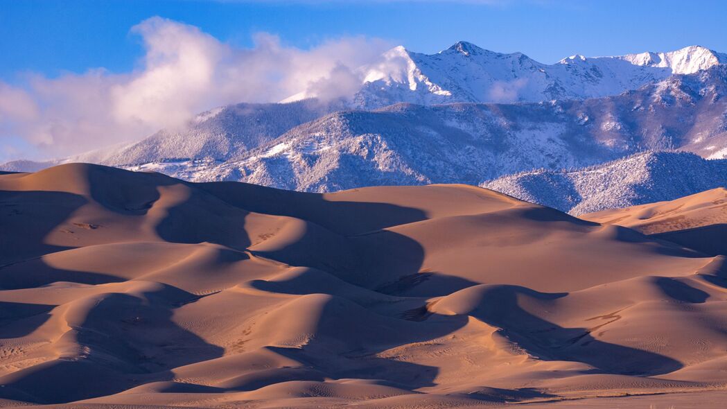 自然之美，沙丘雪山4K超清壁纸，3840x2160高清下载，尽享云沙之美