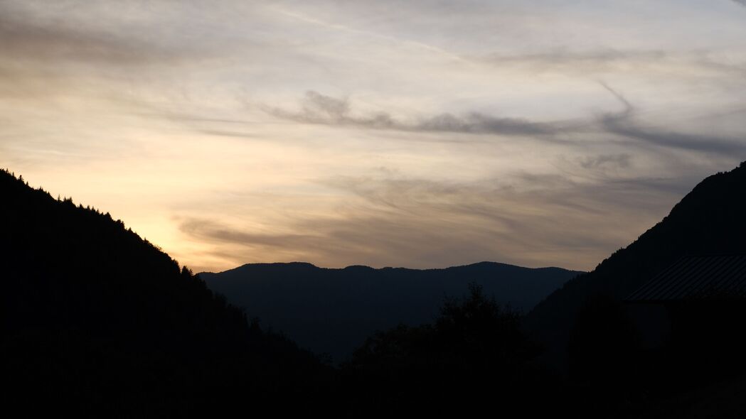 山脉剪影黄昏，黑暗风景4K壁纸，超清3840x2160分辨率下载