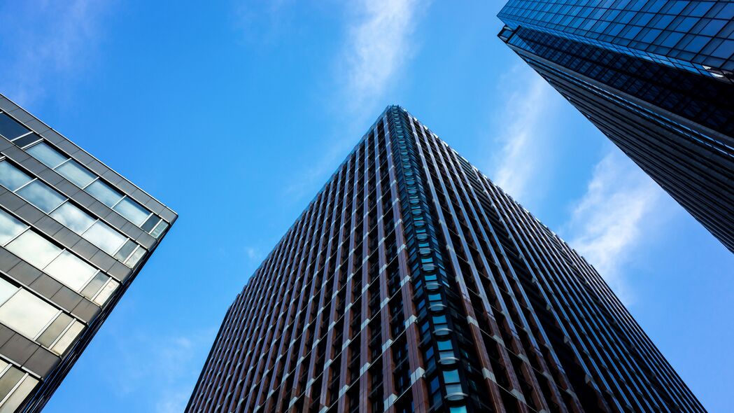 4K超清建筑立面仰视图，高清壁纸3840x2160，免费下载