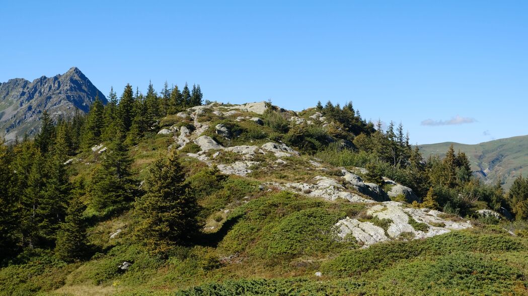 4K超清自然美景，山脉树木山丘风光壁纸，3840x2160高清下载