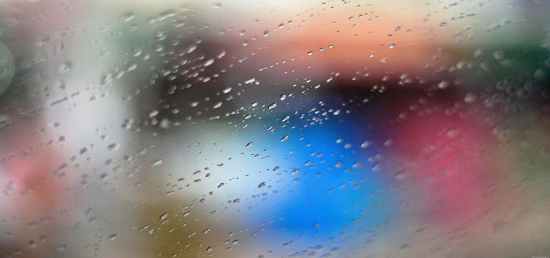 窗外雨滴高清摄影，唯美JPG图片素材，免费下载