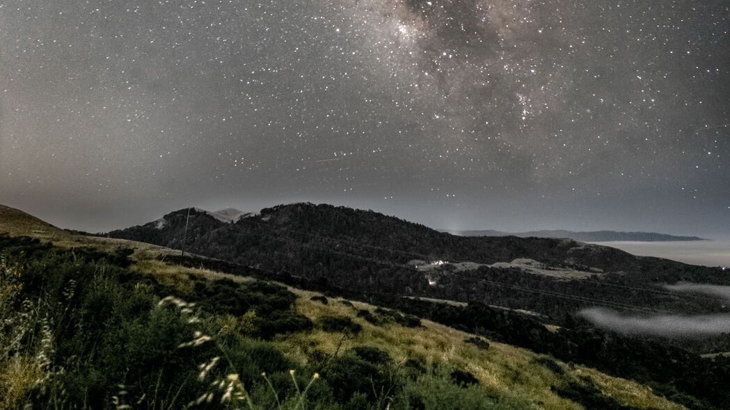银河星空，璀璨星星点亮夜晚，绝美风景4K壁纸，高清3840x2160下载