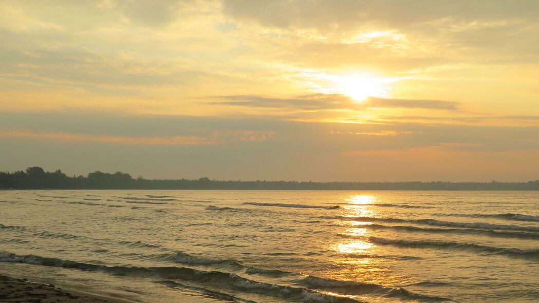 大海之美，日落时光，海浪闪耀，4K超清自然风景壁纸（3840x2160）免费下载