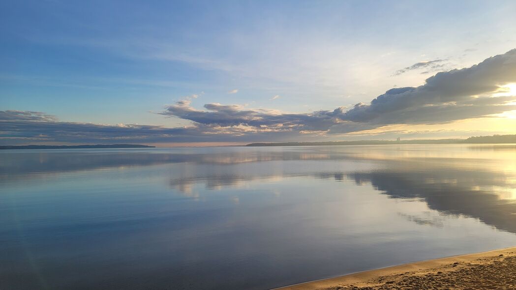 绝美黄昏海景，海水云影4K超清壁纸，3840x2160高清下载