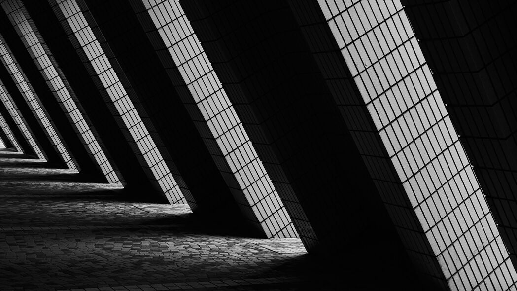 建筑之窗，浅色黑白对比，深色系4K高清壁纸，3840x2160超清下载
