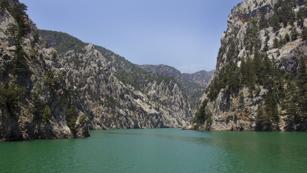 绝美山脉树木河流风光，超清4K壁纸下载，3840x2160高清分辨率