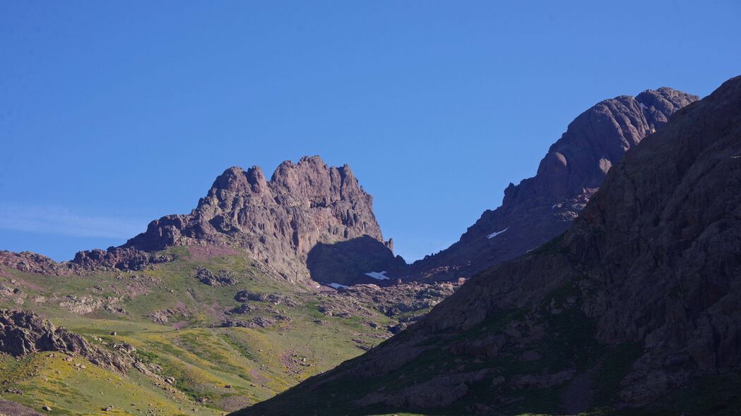 4K超高清山脉浮雕自然风景壁纸，3840x2160分辨率免费下载