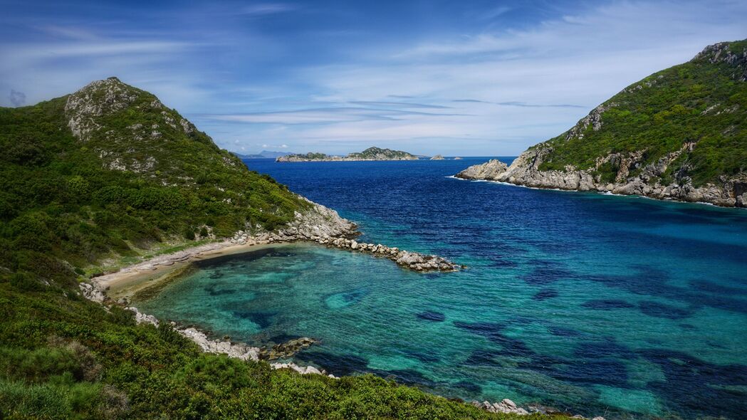 海水岛绝美风景，4K高清壁纸，3840x2160分辨率，畅享自然之美，一键下载！