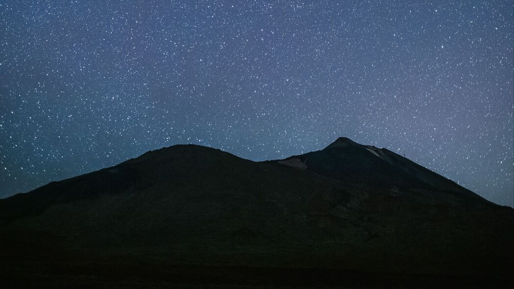 山脉剪影星光夜，深色4K高清壁纸，3840x2160超清背景图片，一键下载