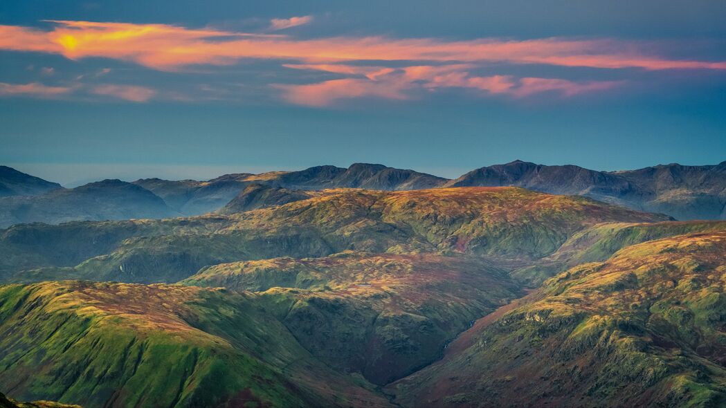 丘陵山脉浮雕景观，自然之美4K超清壁纸，3840x2160高清下载