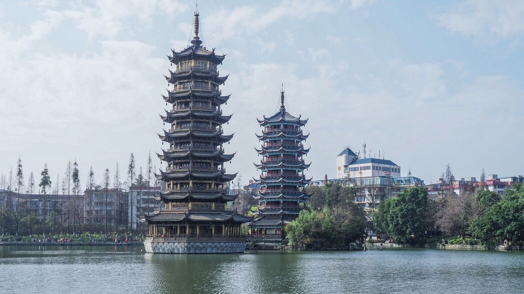 【独家精选】高清4K宝塔寺庙建筑壁纸，3840x2160超清分辨率，尽显古韵之美，免费下载！