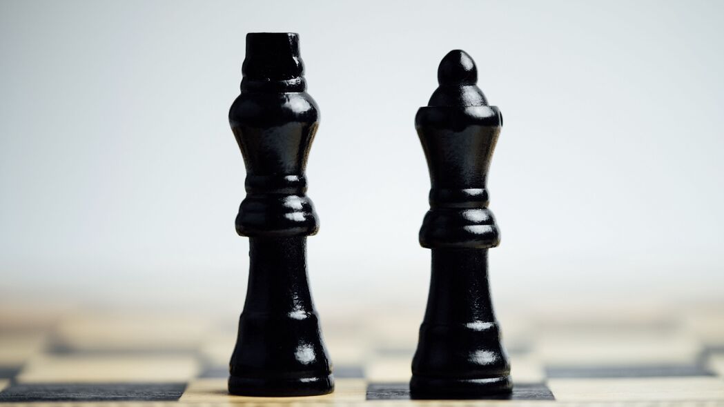国际象棋，精美棋子壁纸，国王王后4K高清，3840x2160分辨率，一键下载绝美背景！