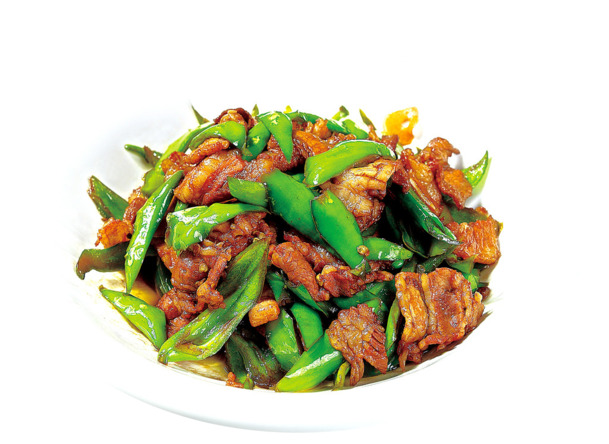 绿色五花肉青椒爆炒肉丝PNG透明图，生活装饰元素，高清素材下载