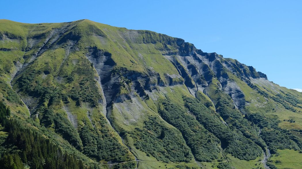 自然山水景观，高清4K壁纸，丘陵树木美不胜收（3840x2160）免费下载