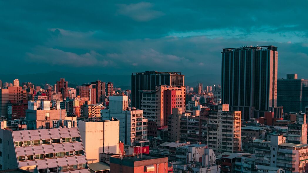 城市天际线鸟瞰，绝美日落景观，4K高清壁纸（3840x2160）免费下载